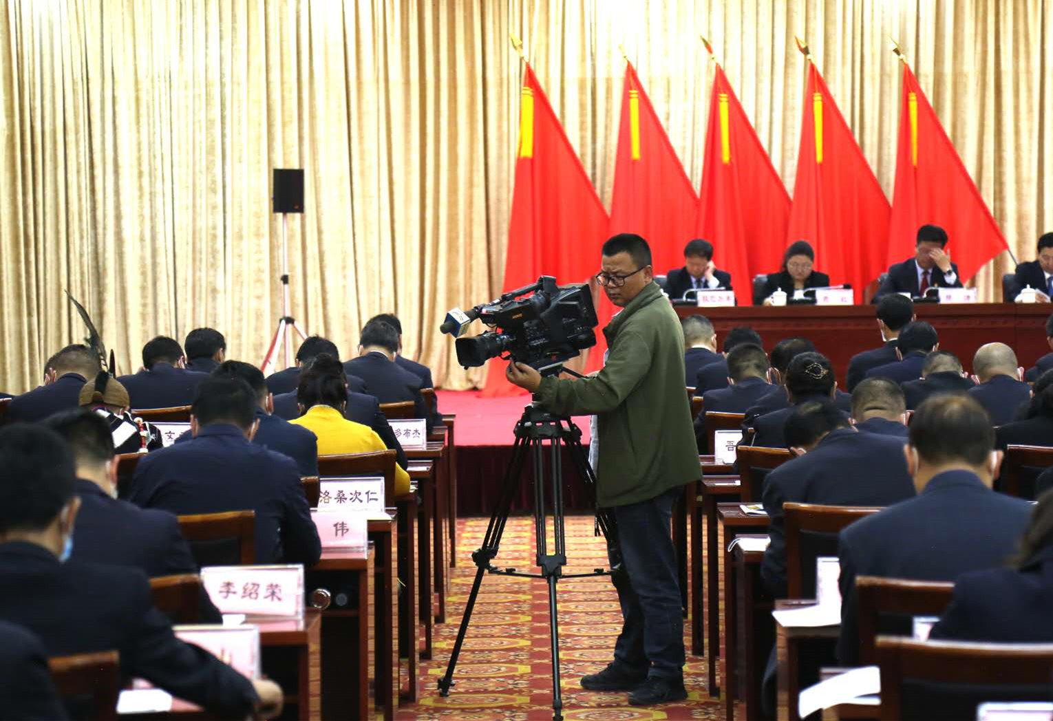 格?；▋洪_  高原逐夢來